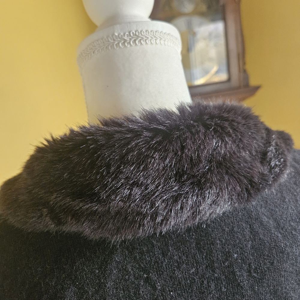 Unique Norton McNaughton Black Sweater Cardigan with Faux Fur Collar.size Small - Picture 3 of 8